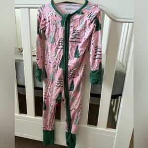 Little Sleepies zippy Christmas 6-12 EUC